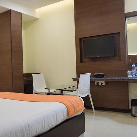 Thiviyam Airport Hotel Chennai Luaran gambar